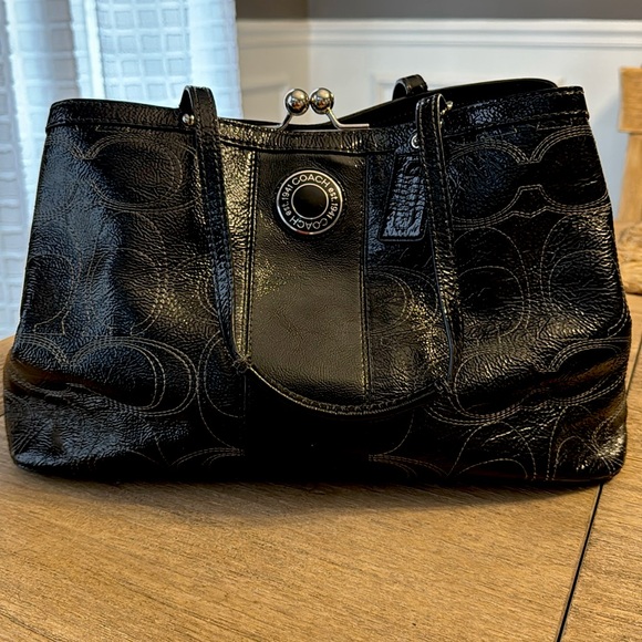 Coach F19215 black patent leather carry all purse - Picture 1 of 5